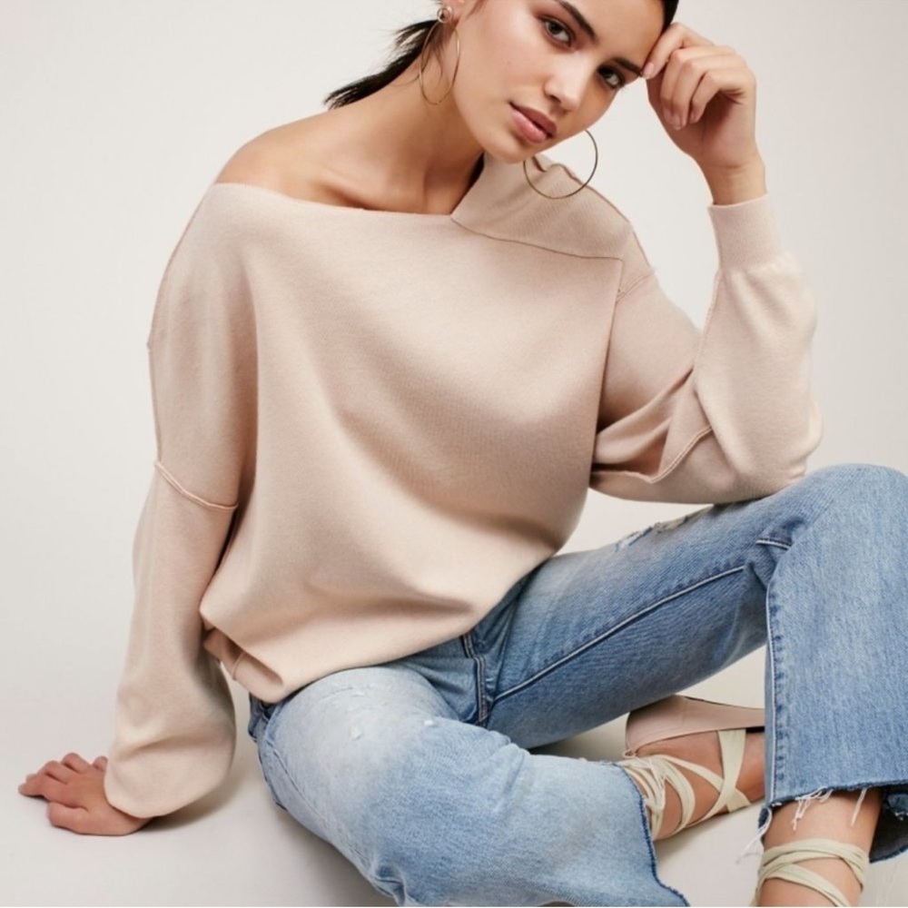 Free People Asymmetrical Neck Relaxed Fit Sweater Cream Color Size Small Women’s